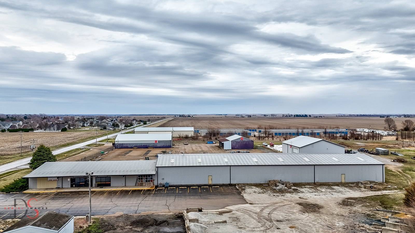 1021 Fosse RD, Ottawa, IL 61350