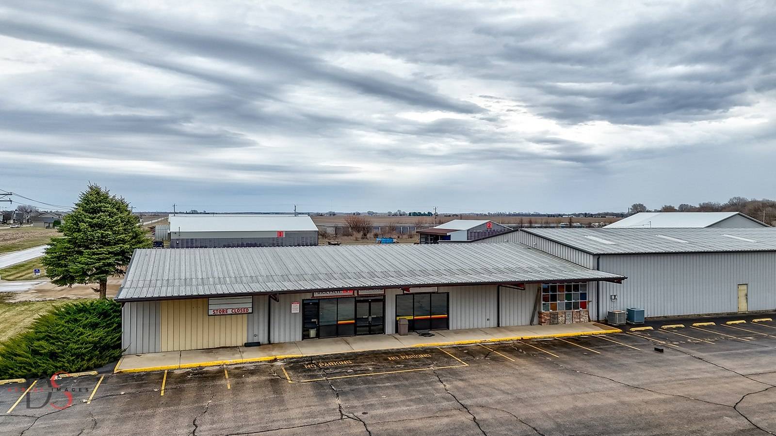 1021 Fosse RD, Ottawa, IL 61350