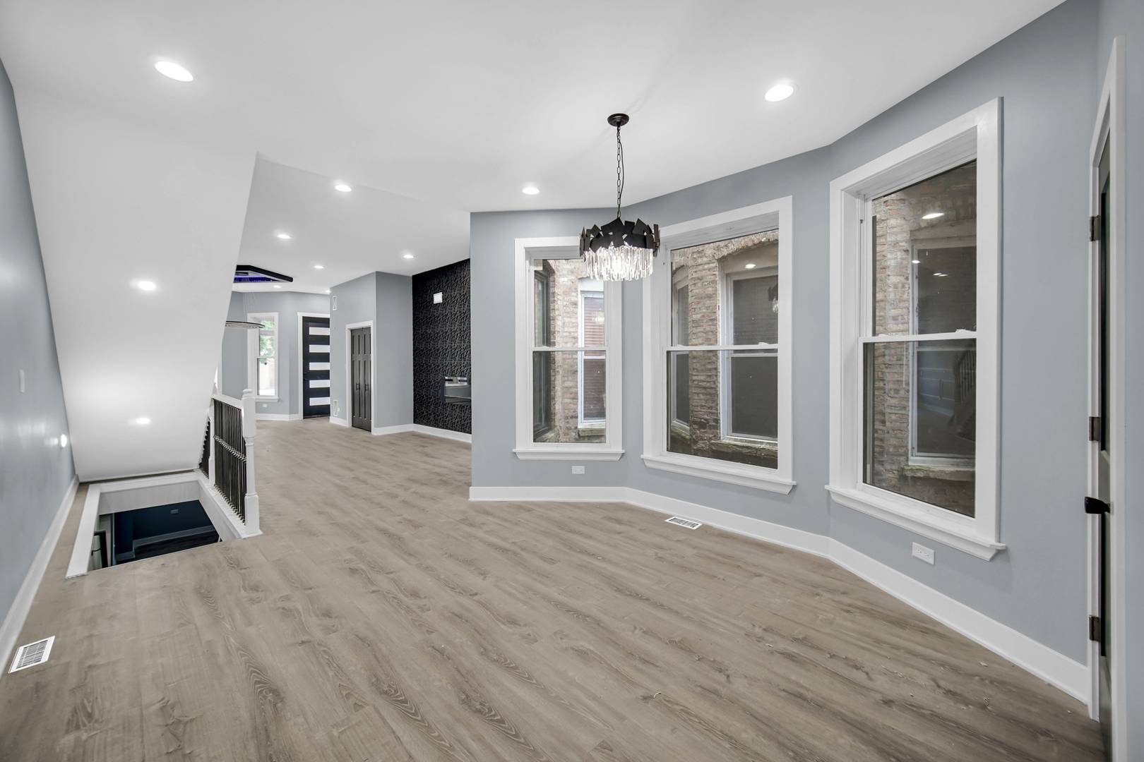 4343 S Ellis AVE, Chicago, IL 60653