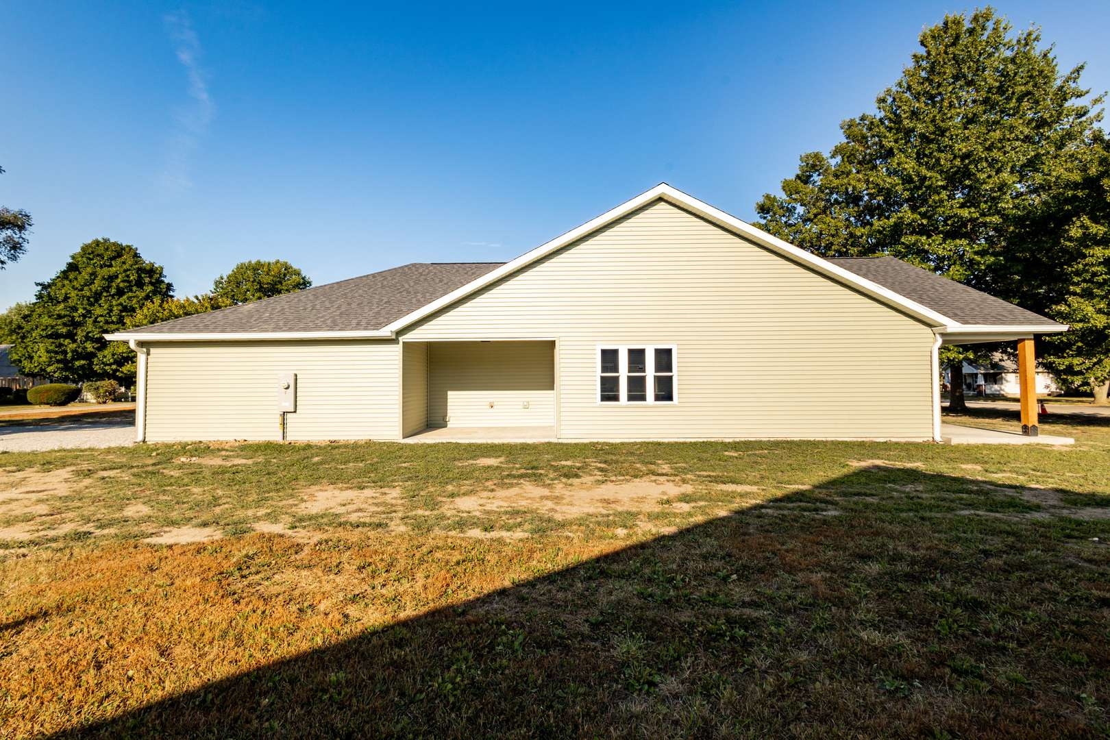 104 E North 2nd ST, Findlay, IL 62534