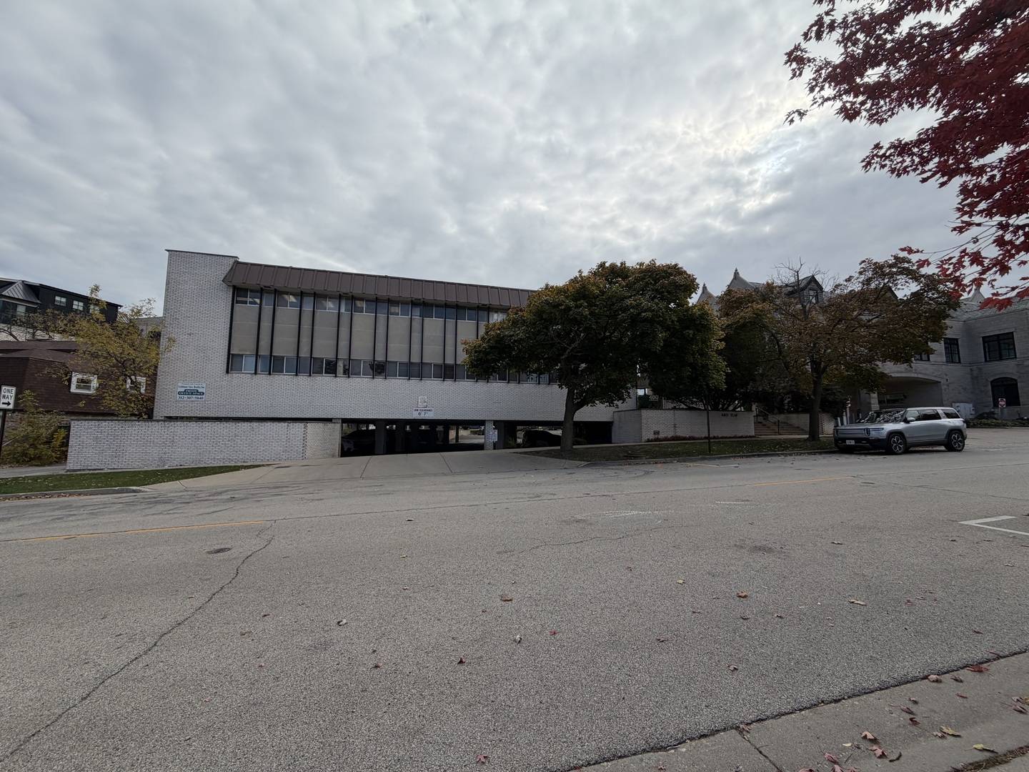 480 Elm PL, Highland Park, IL 60035