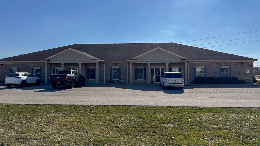 14 Currency DR, Bloomington, IL 61704