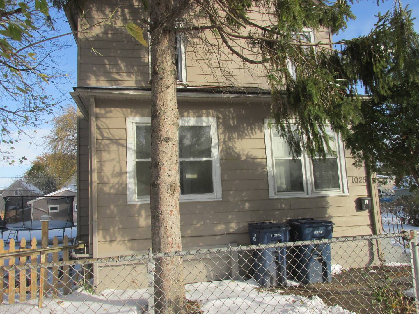 1025 Lincoln ST, North Chicago, IL 60064