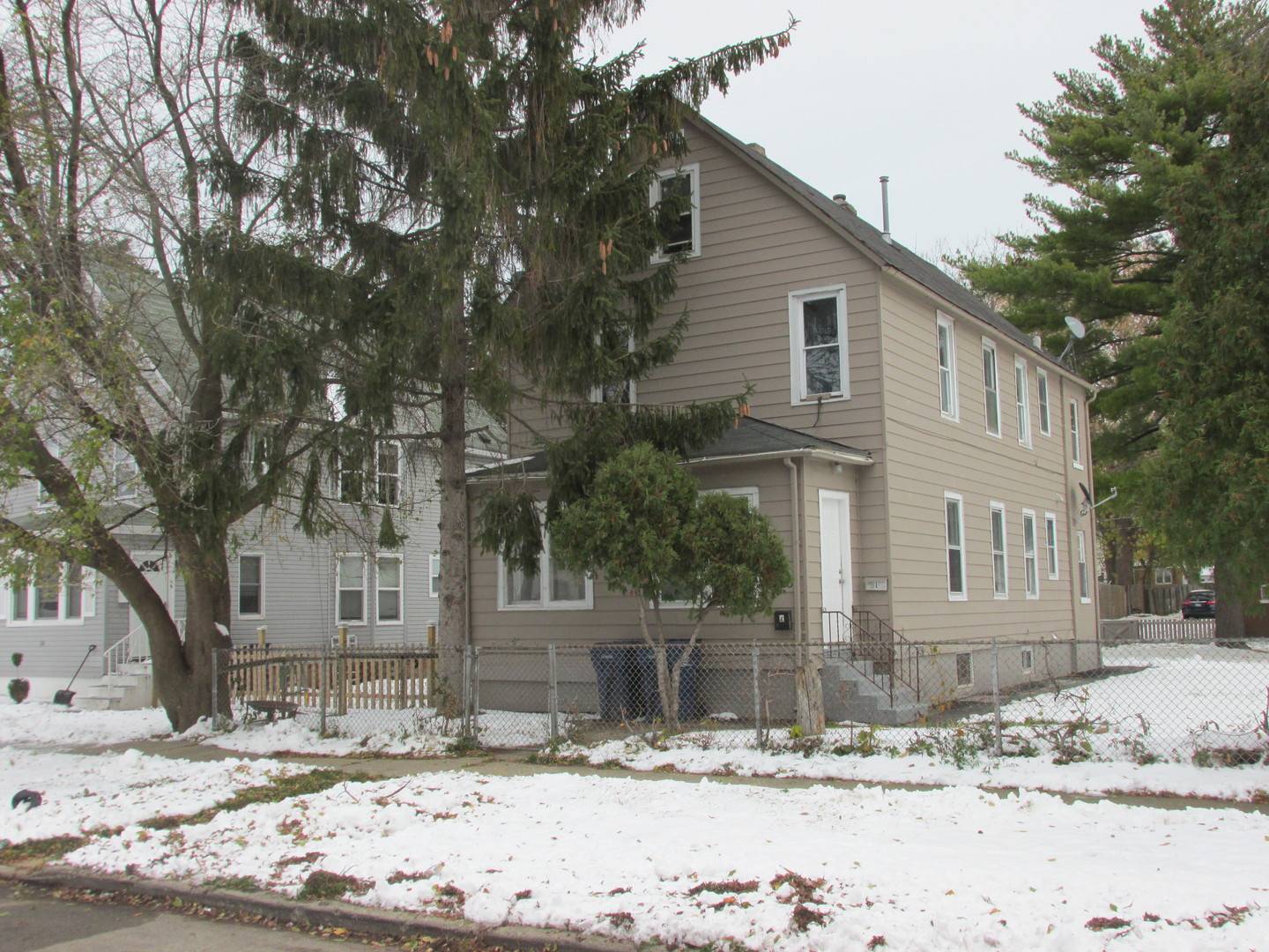 1025 Lincoln ST, North Chicago, IL 60064