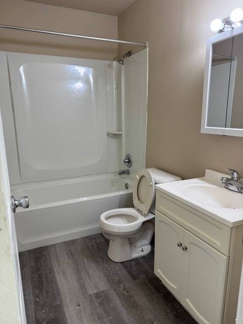 833 N Randall RD #C4, Aurora, IL 60506