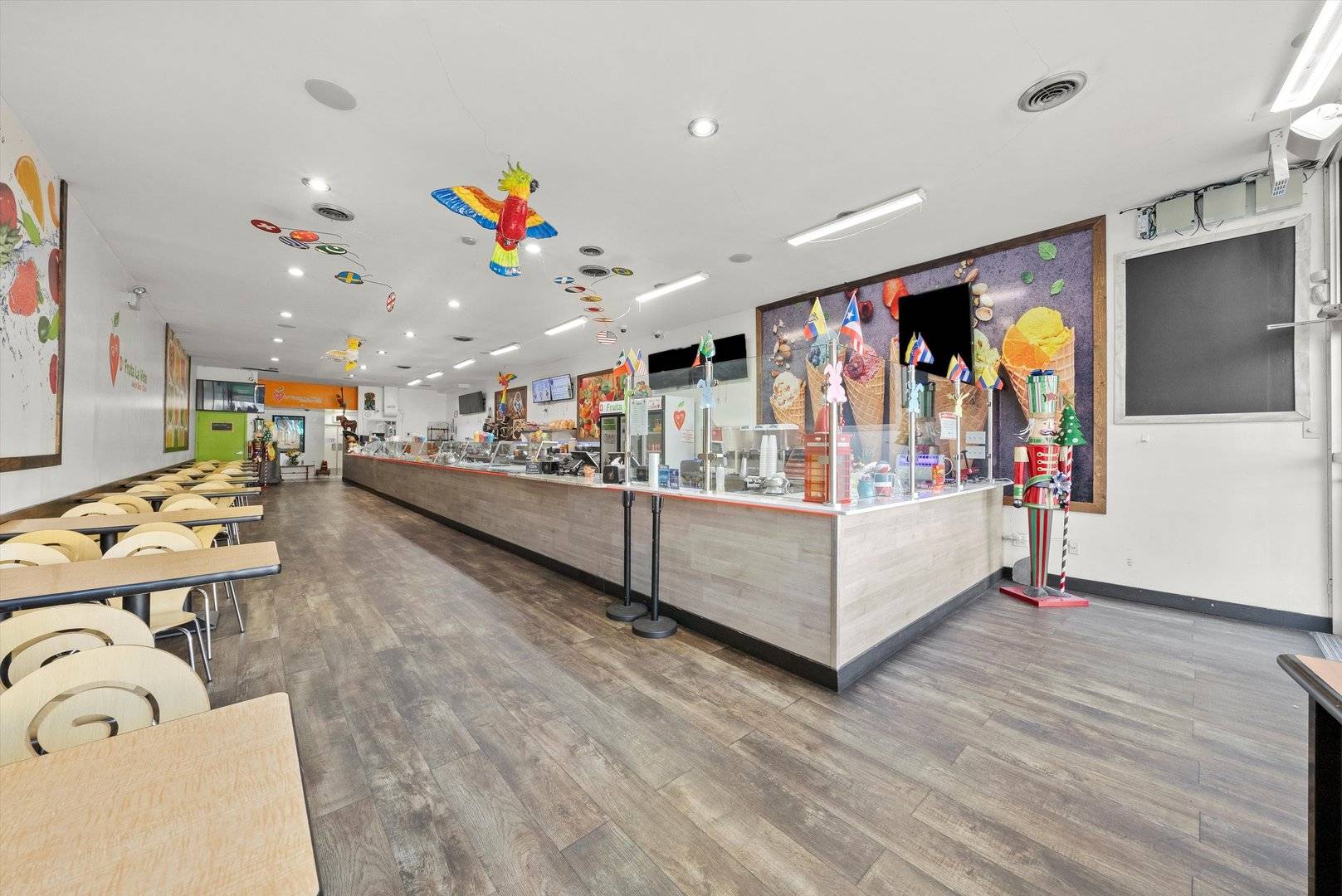 3739 W Fullerton AVE, Chicago, IL 60647