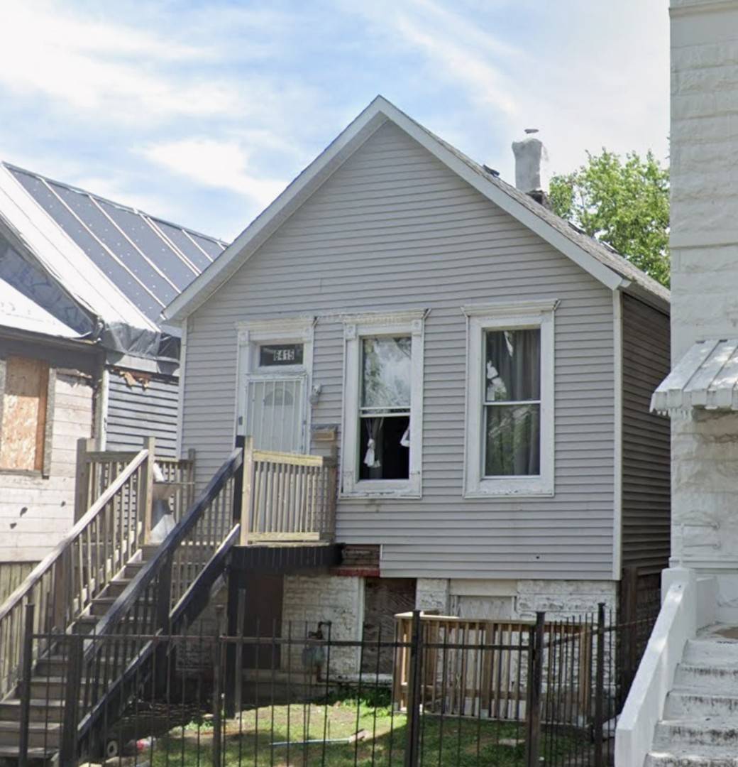 6415 S Eberhart AVE, Chicago, IL 60637