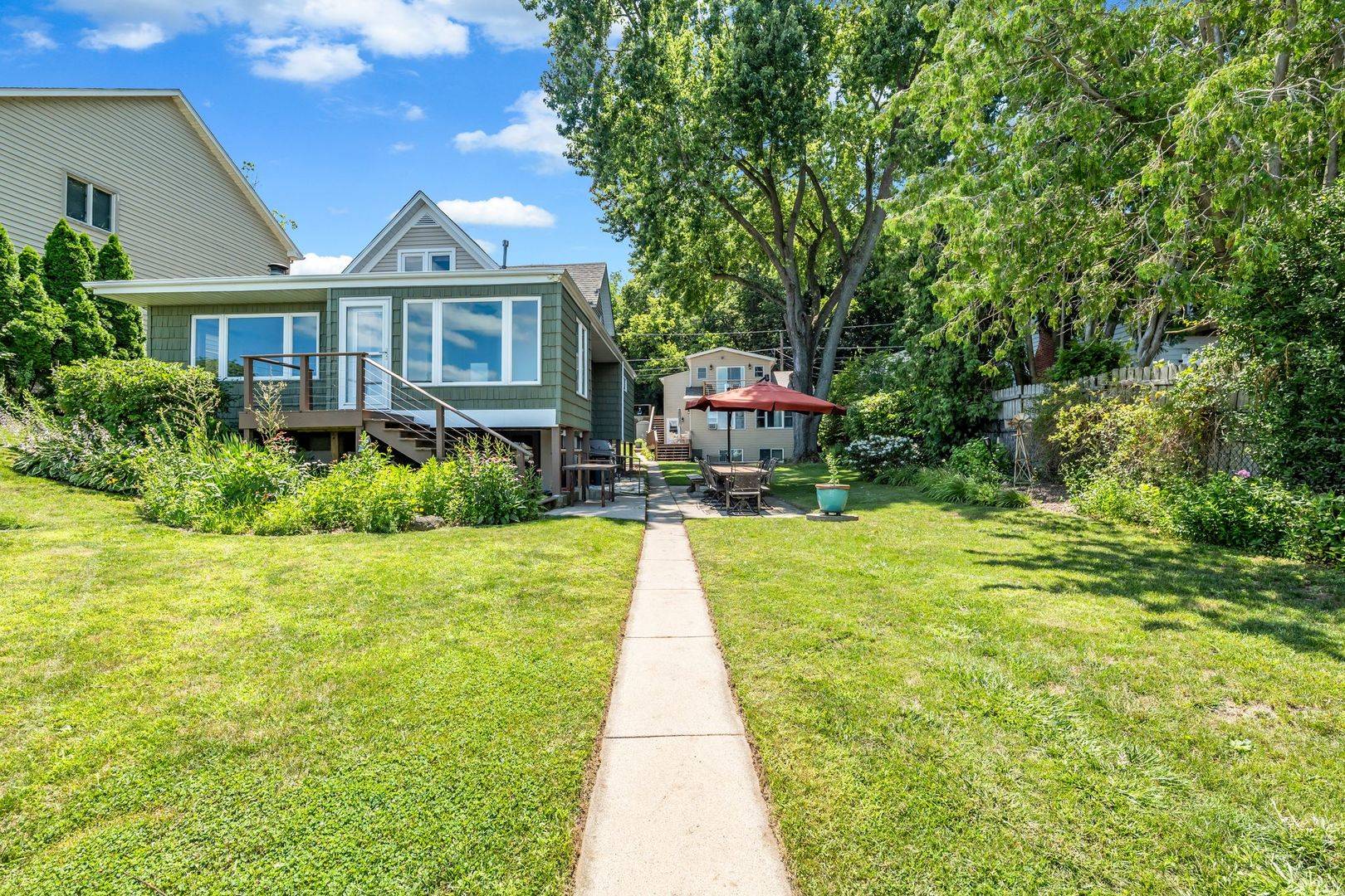 4018 Pitzen RD, Johnsburg, IL 60051