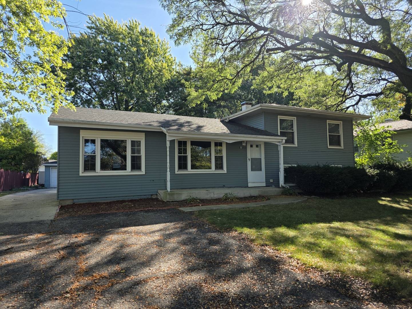 5S353 Stewart DR, Naperville, IL 60563
