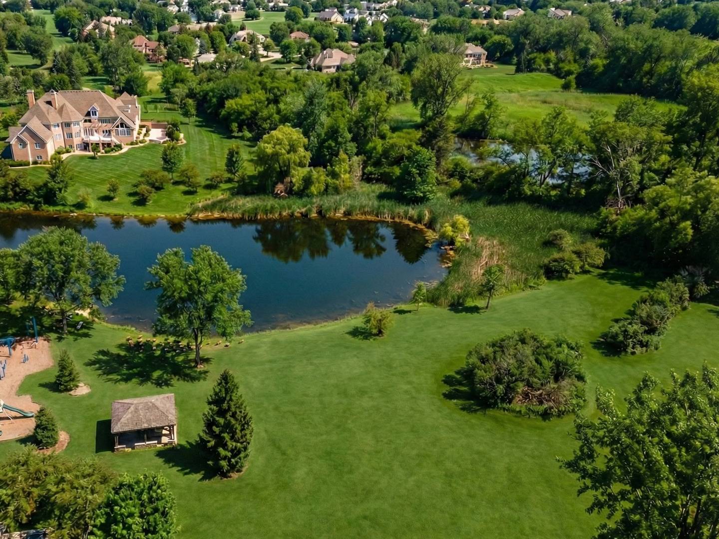 25 Cutters Run, South Barrington, IL 60010