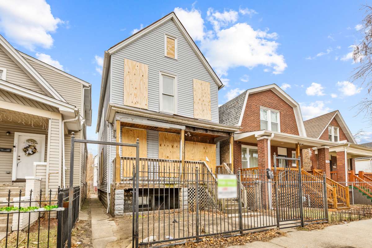 7356 S Champlain AVE, Chicago, IL 60619