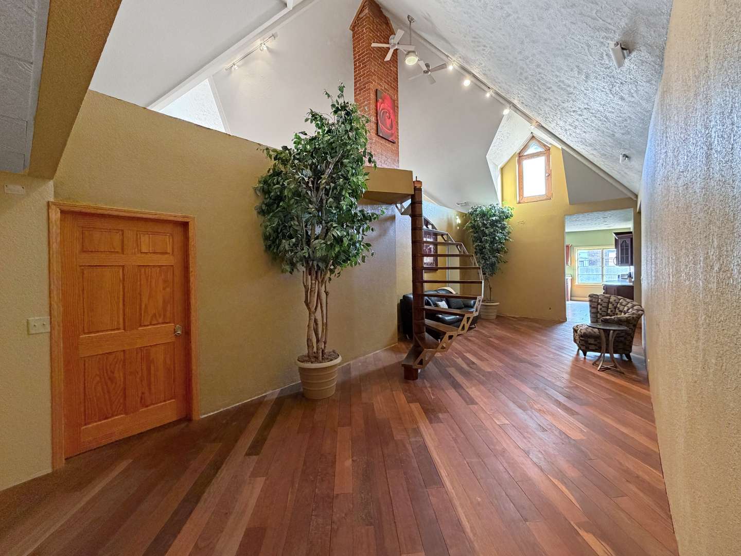 222 W Exchange ST, Freeport, IL 61032