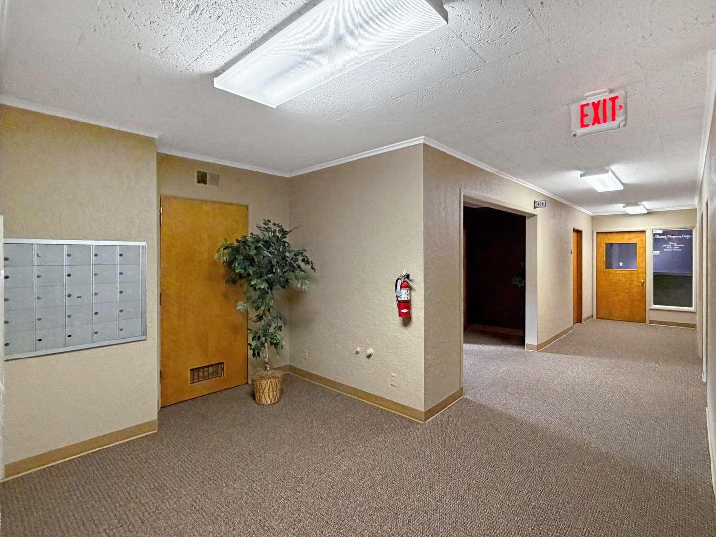 222 W Exchange ST, Freeport, IL 61032
