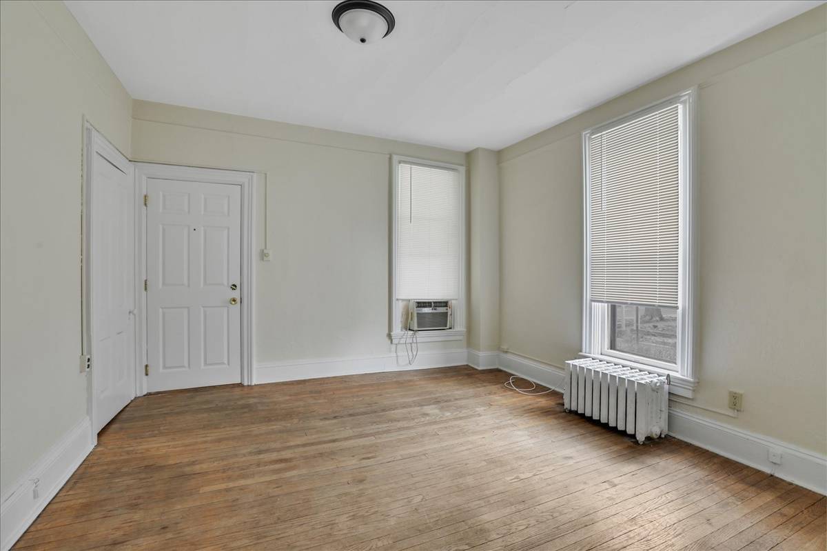 212 W High ST, Urbana, IL 61801