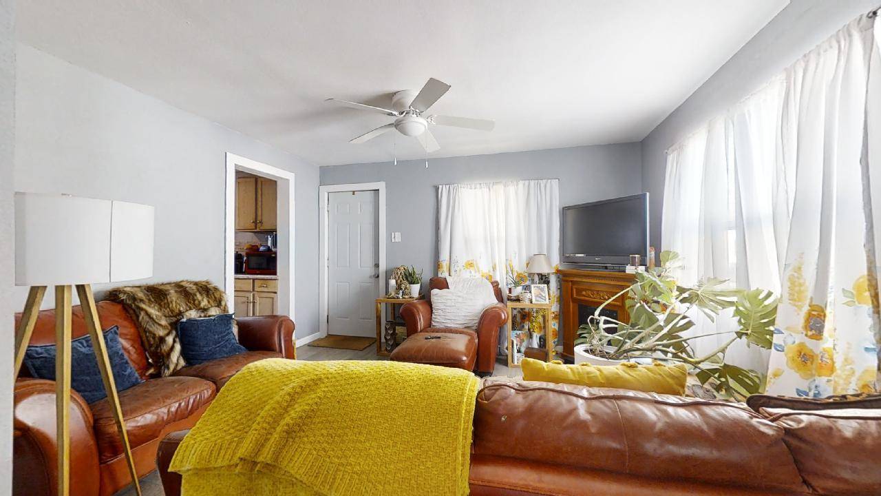 1124 W Cushing ST, Decatur, IL 62526