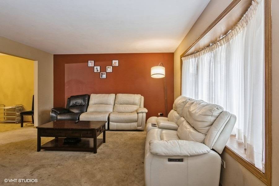 19265 Lange ST, Lansing, IL 60438