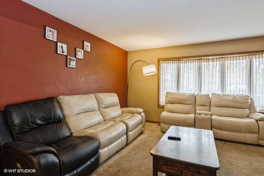 19265 Lange ST, Lansing, IL 60438