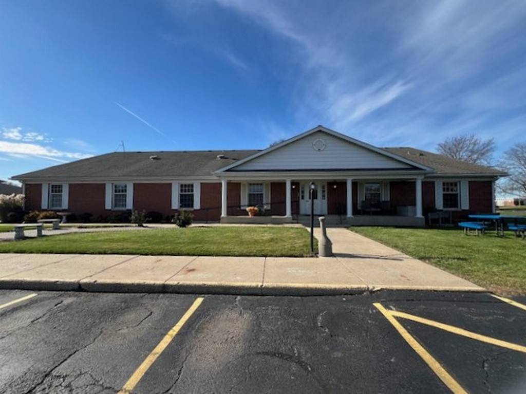 2030 N Seminary AVE, Woodstock, IL 60098