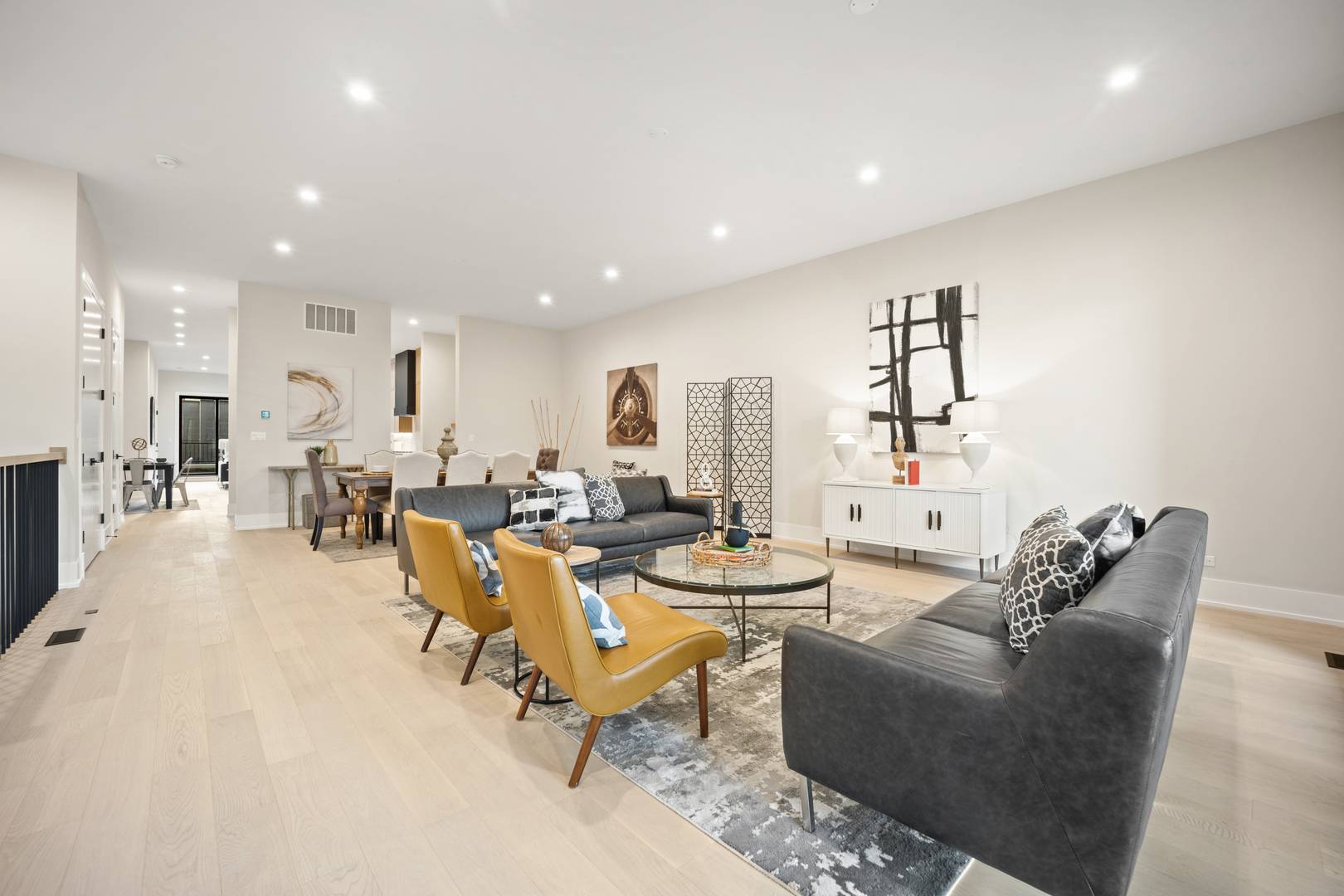 4353 N Richmond AVE #1N, Chicago, IL 60618