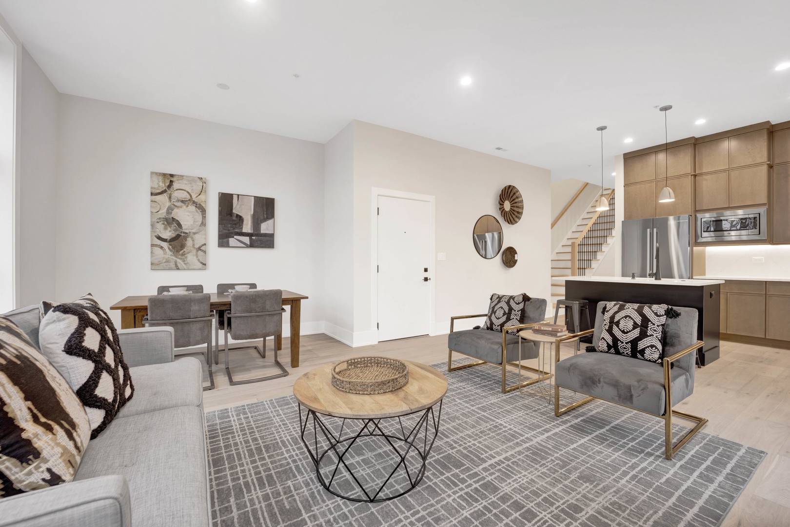 4353 N Richmond AVE #2S, Chicago, IL 60618