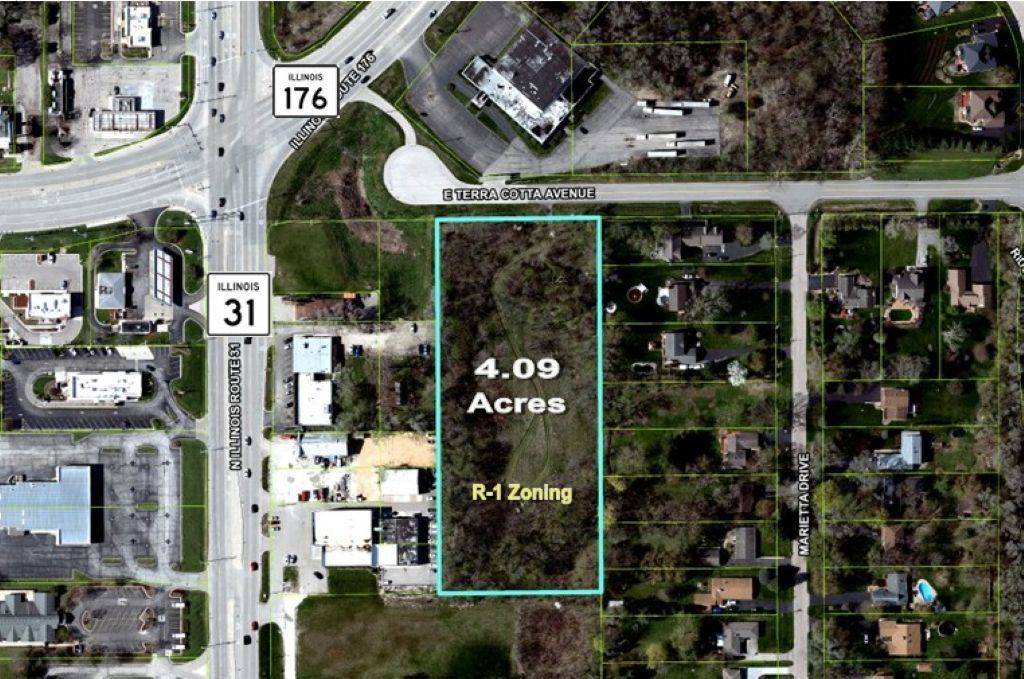 4501 E Terra Cotta AVE, Crystal Lake, IL 60014