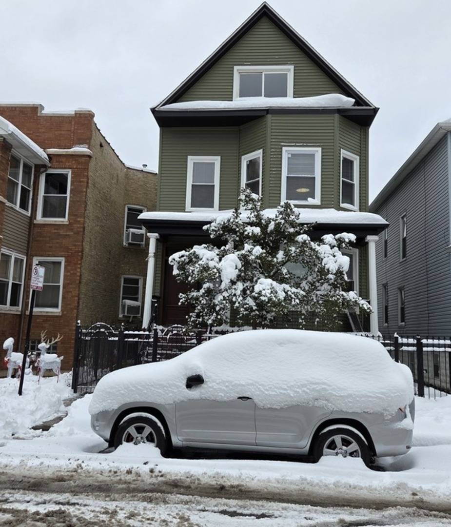 3049 N Avers AVE #2, Chicago, IL 60618