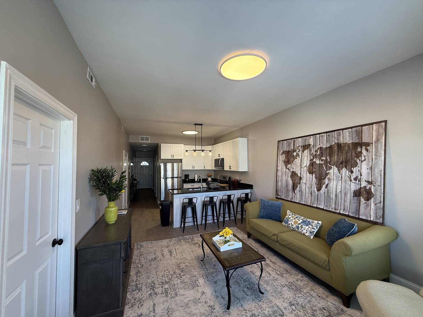 3049 N Avers AVE #2, Chicago, IL 60618