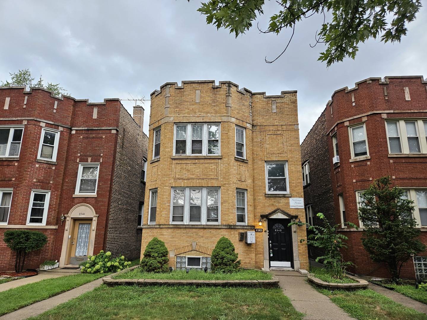 8342 S Wabash AVE, Chicago, IL 60619