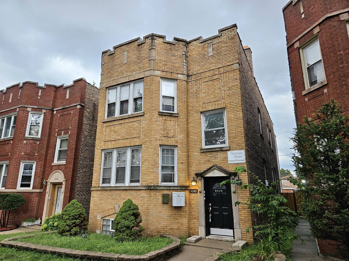 8342 S Wabash AVE, Chicago, IL 60619
