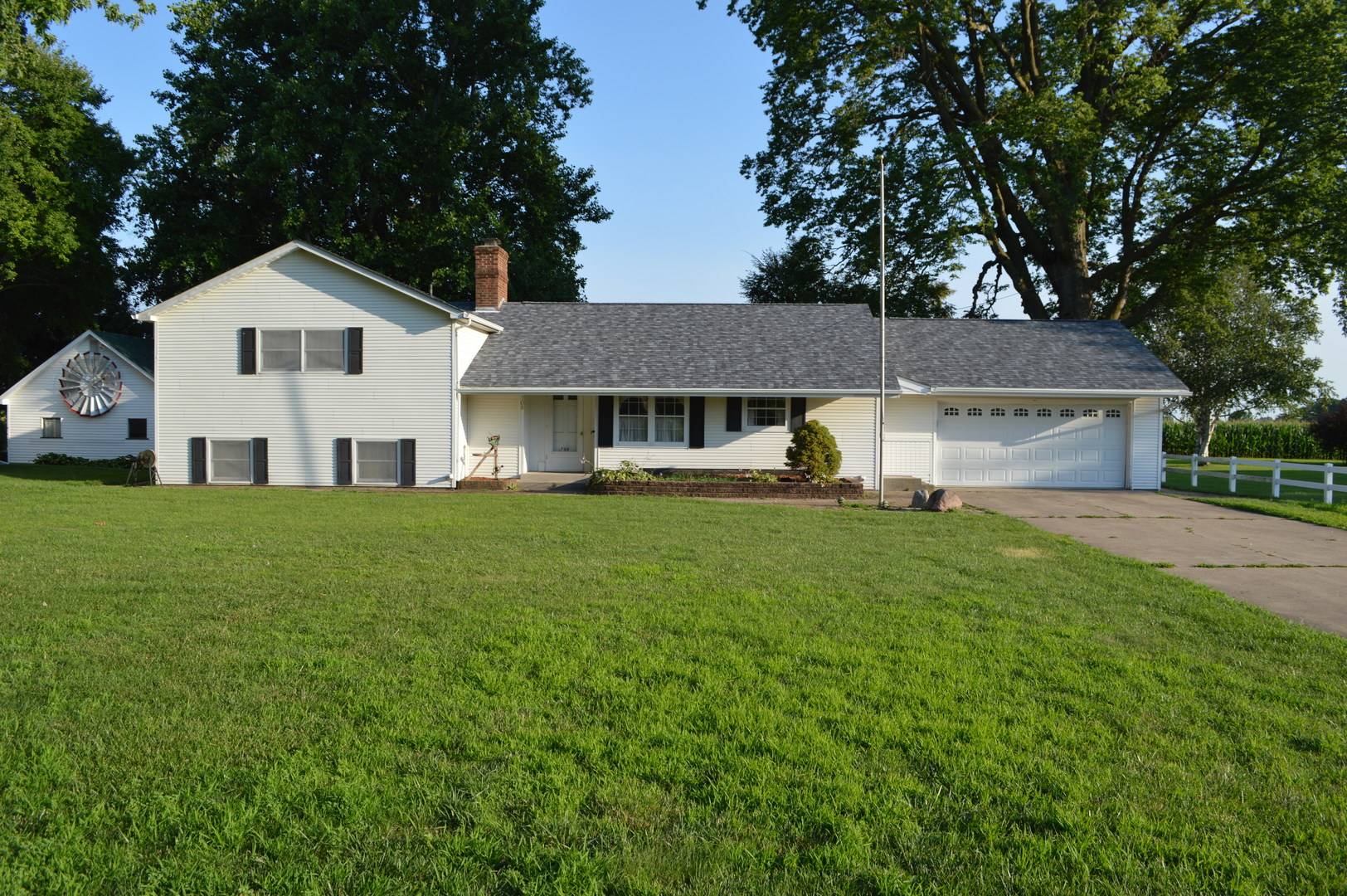 708 E Thompson ST, Princeton, IL 61356