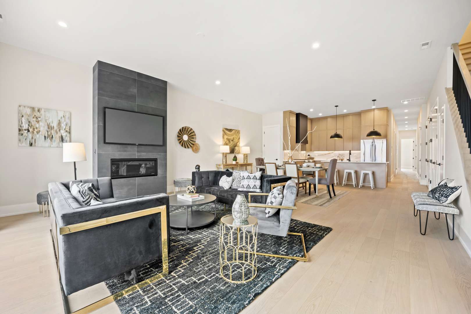 4353 N Richmond AVE #3N, Chicago, IL 60618