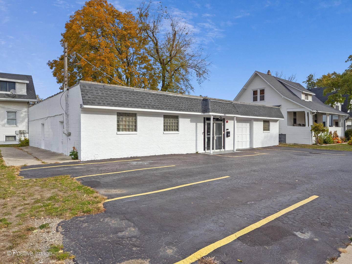 351 N York RD, Elmhurst, IL 60126