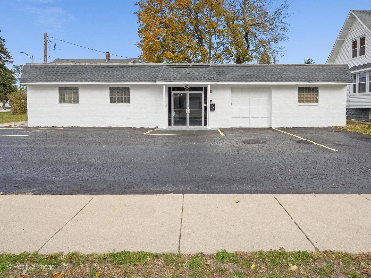 351 N York RD, Elmhurst, IL 60126
