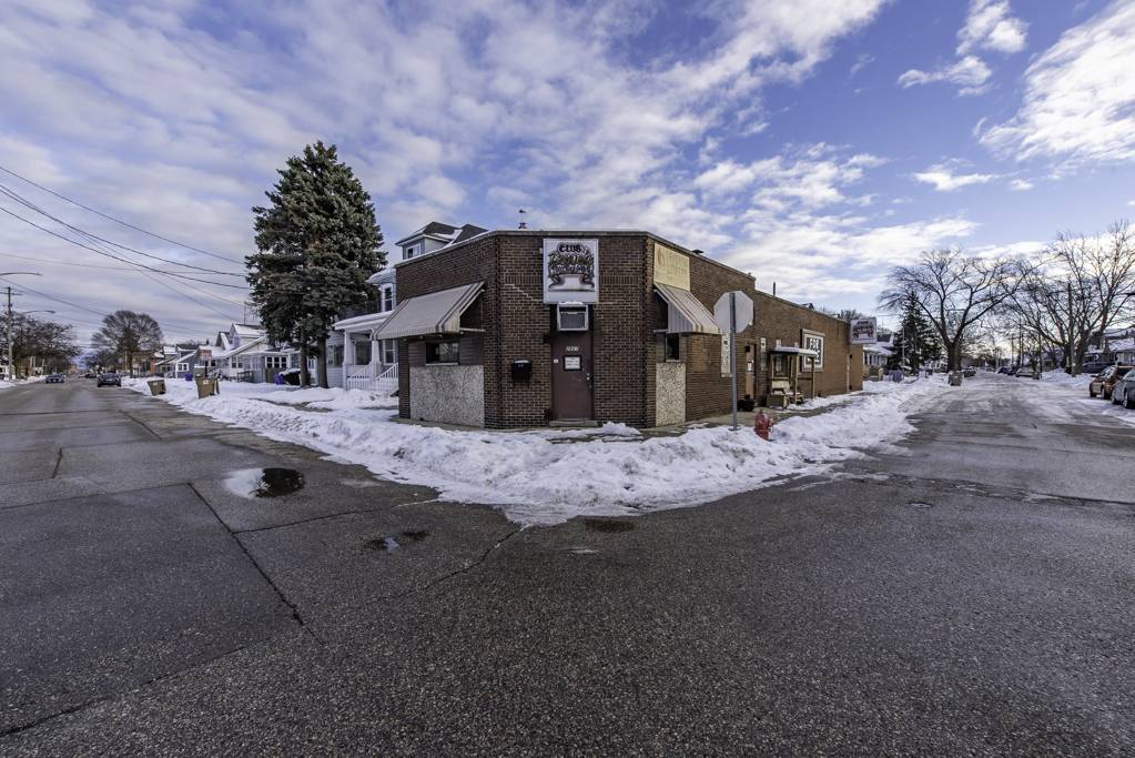 2827 63rd ST, Kenosha, WI 53143
