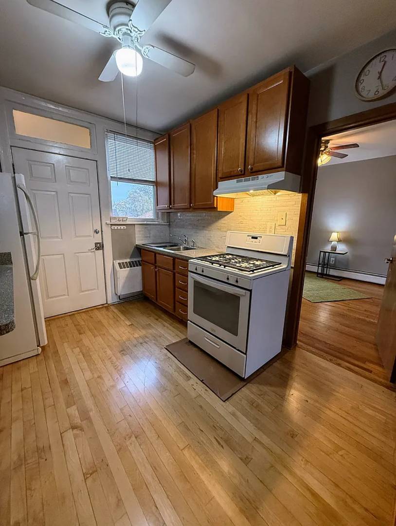 6010 W Seminole ST #2, Chicago, IL 60646