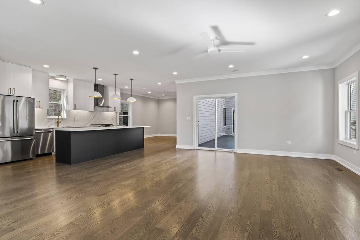 6106 N Hermitage AVE, Chicago, IL 60660