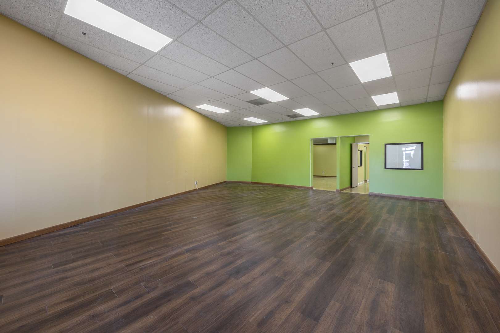 27W209 Geneva RD, Winfield, IL 60190
