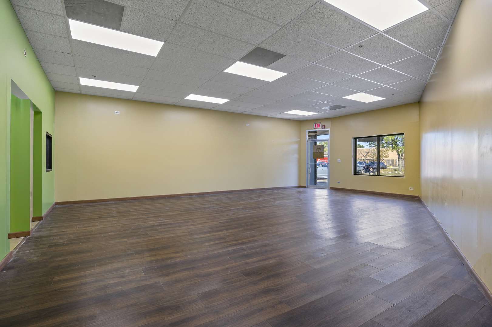 27W209 Geneva RD, Winfield, IL 60190