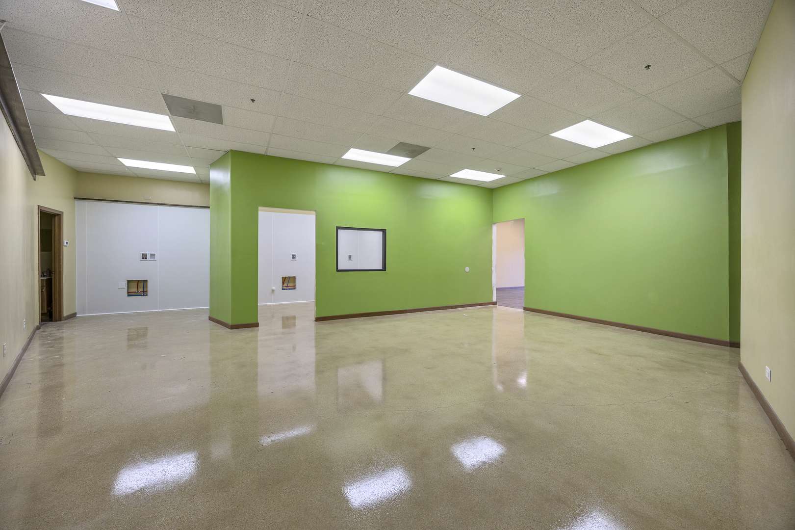 27W209 Geneva RD, Winfield, IL 60190