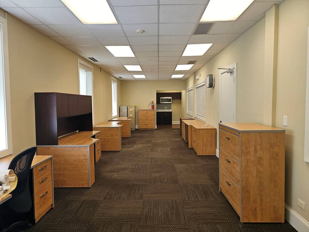 7040 N Ridgeway AVE, Lincolnwood, IL 60712