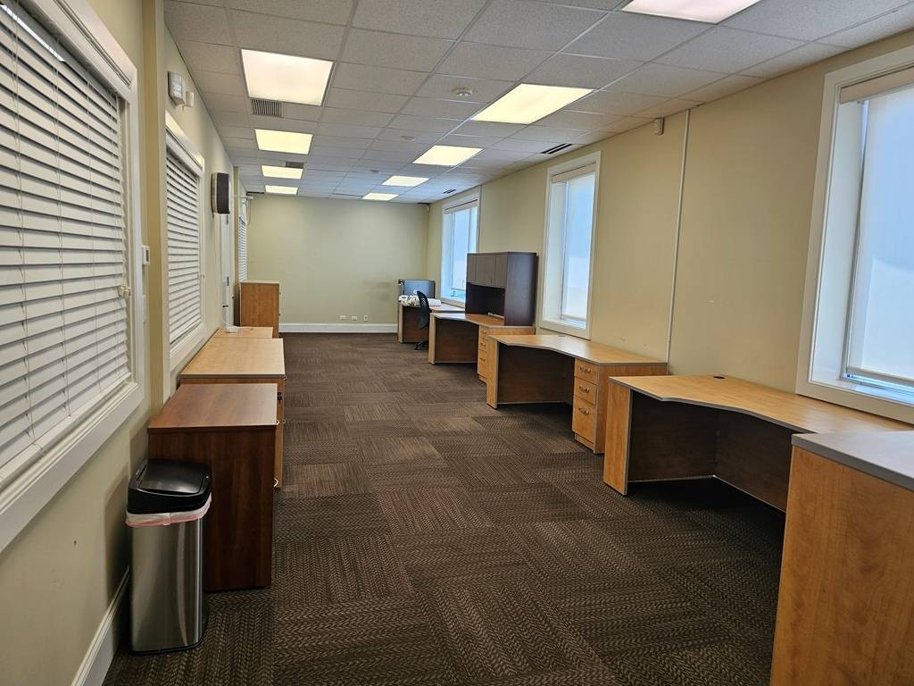 7040 N Ridgeway AVE, Lincolnwood, IL 60712