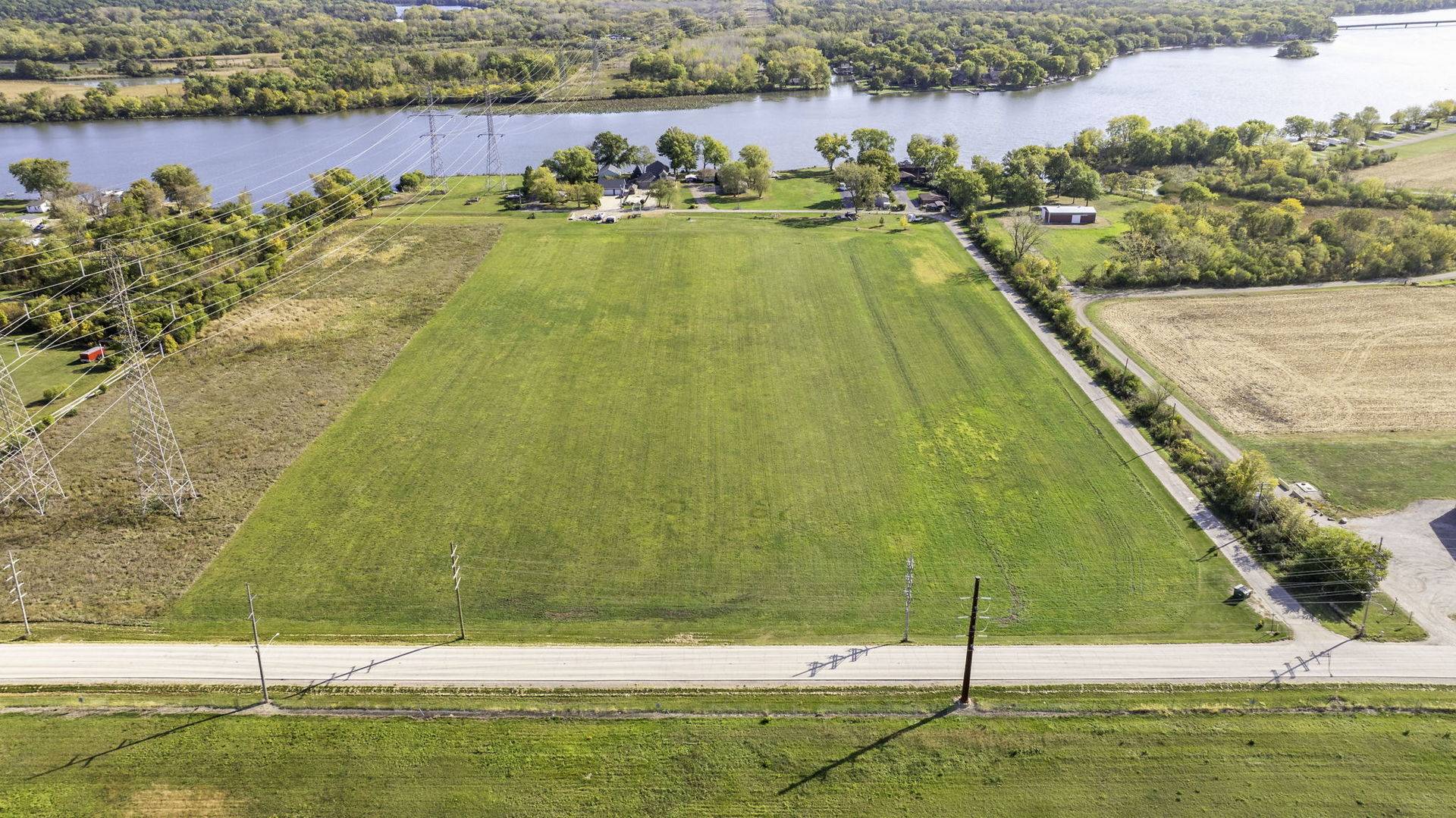 0001 N Dresden RD, Morris, IL 60450