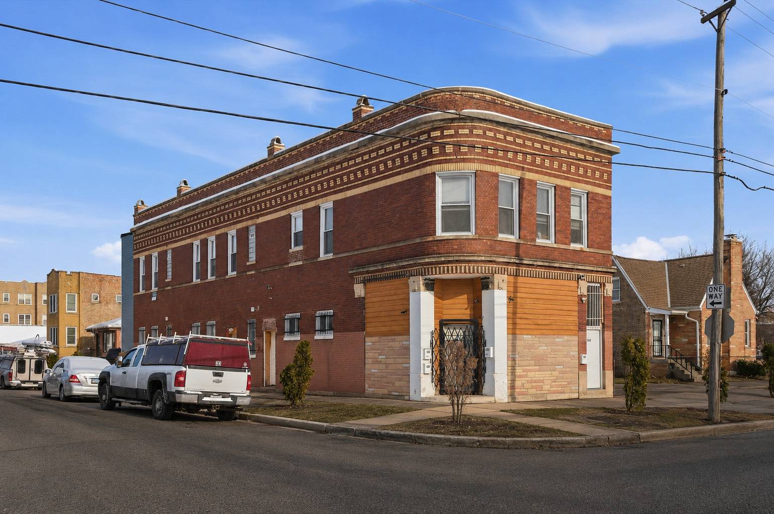 3858 W ohio ST, Chicago, IL 60624