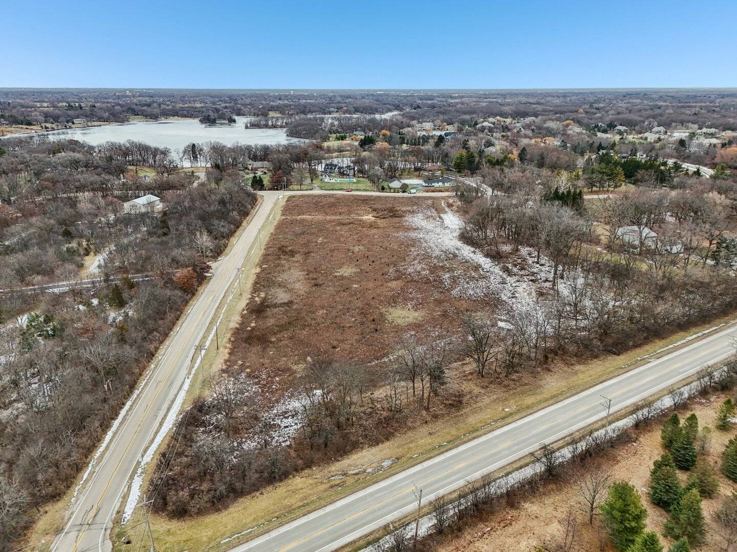 21707 W Lakeview Pkwy, Mundelein, IL 60060
