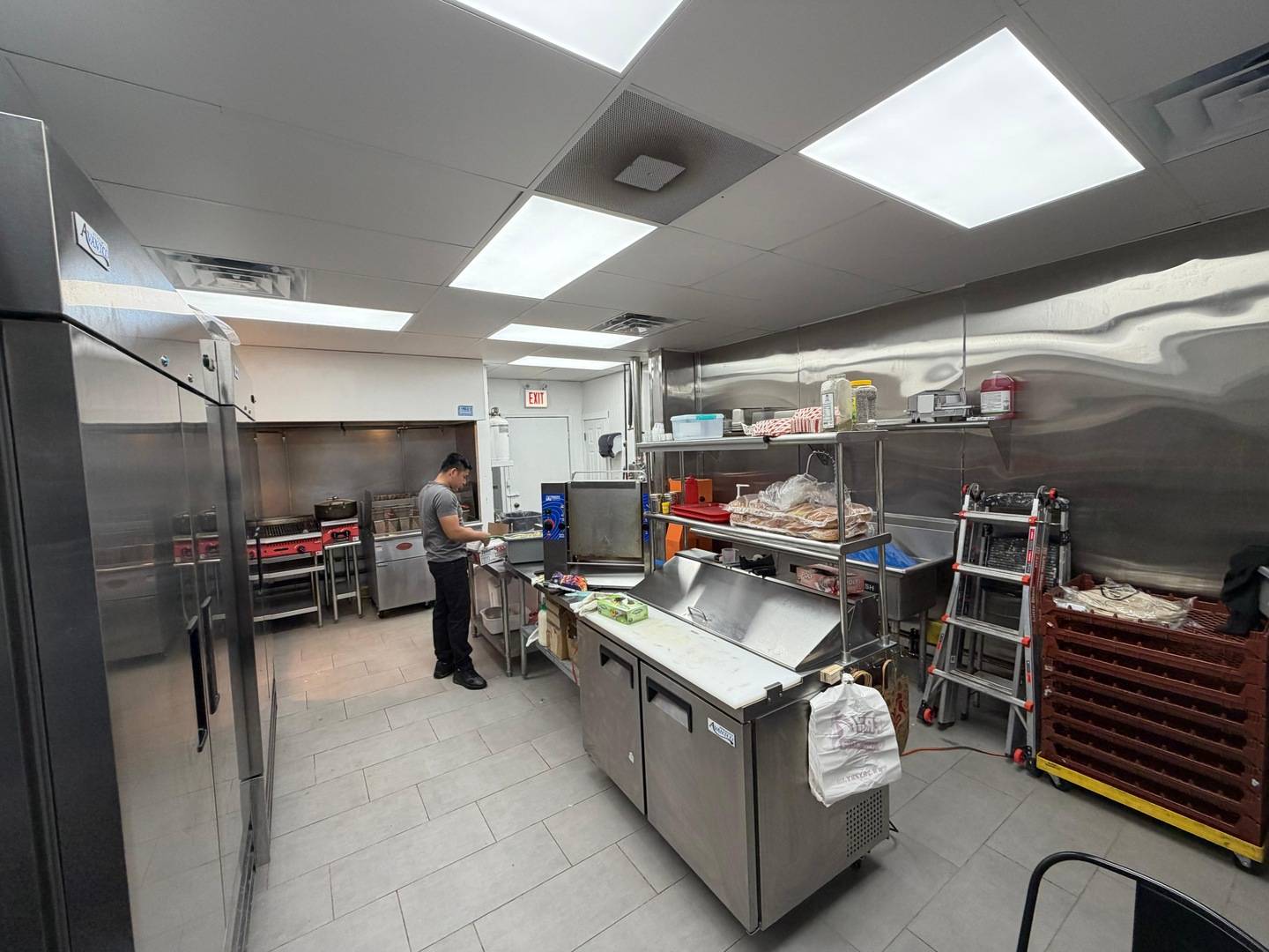 2441 N Clark ST, Chicago, IL 60614