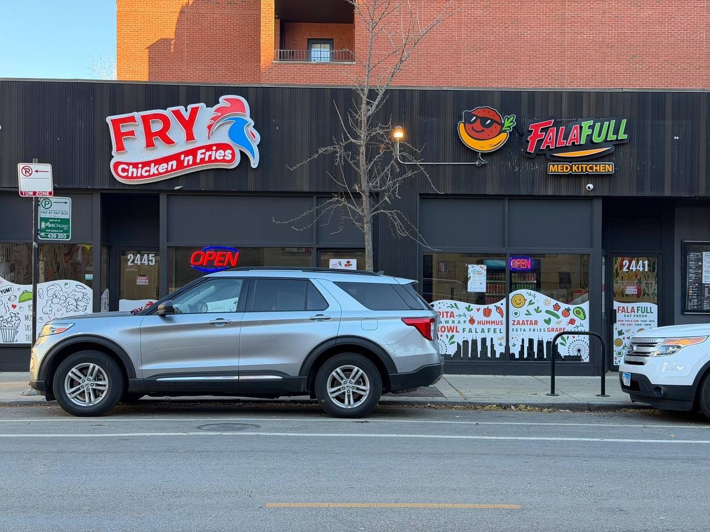 2441 N Clark ST, Chicago, IL 60614