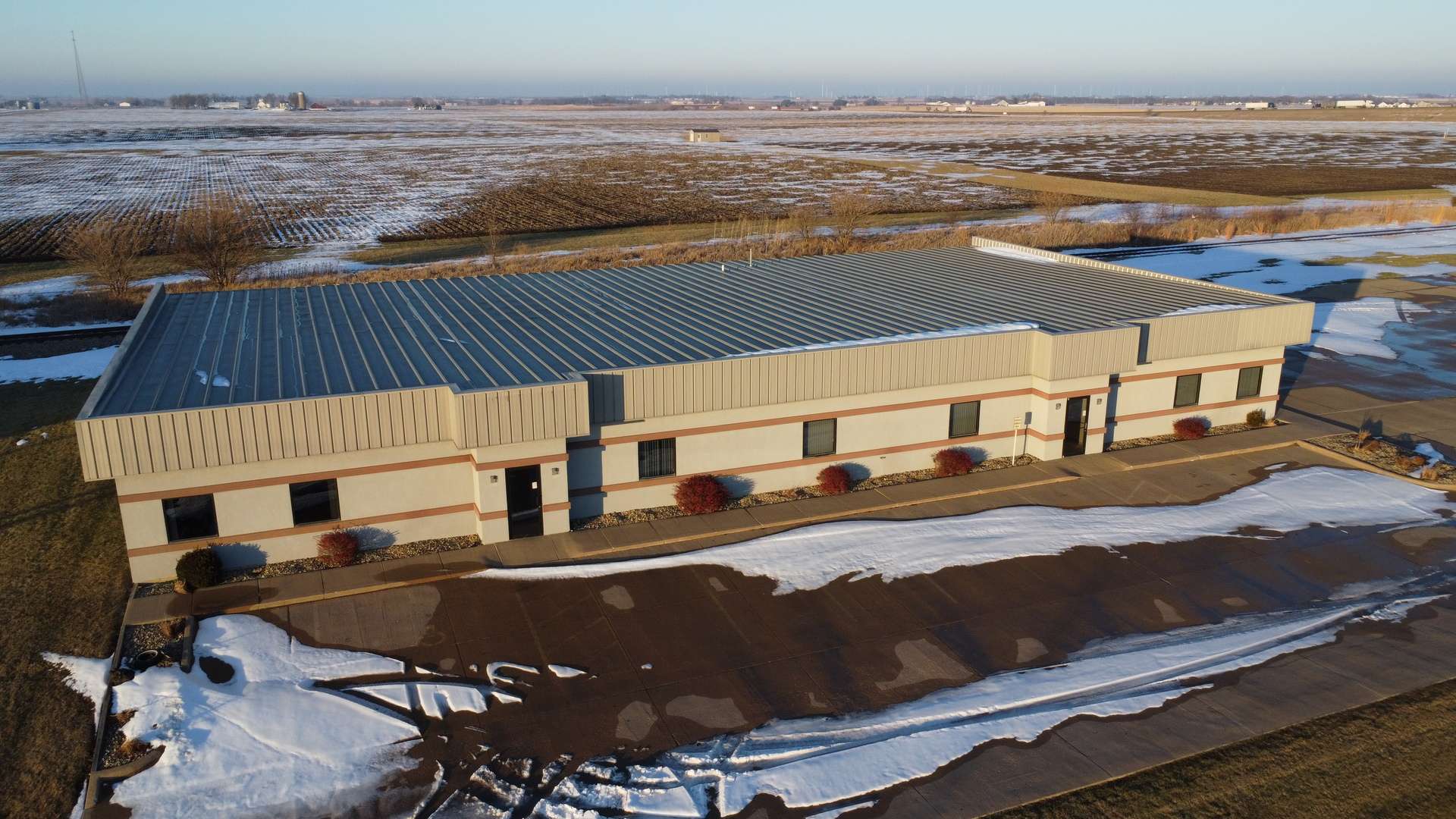 901 W Main ST, El Paso, IL 61738