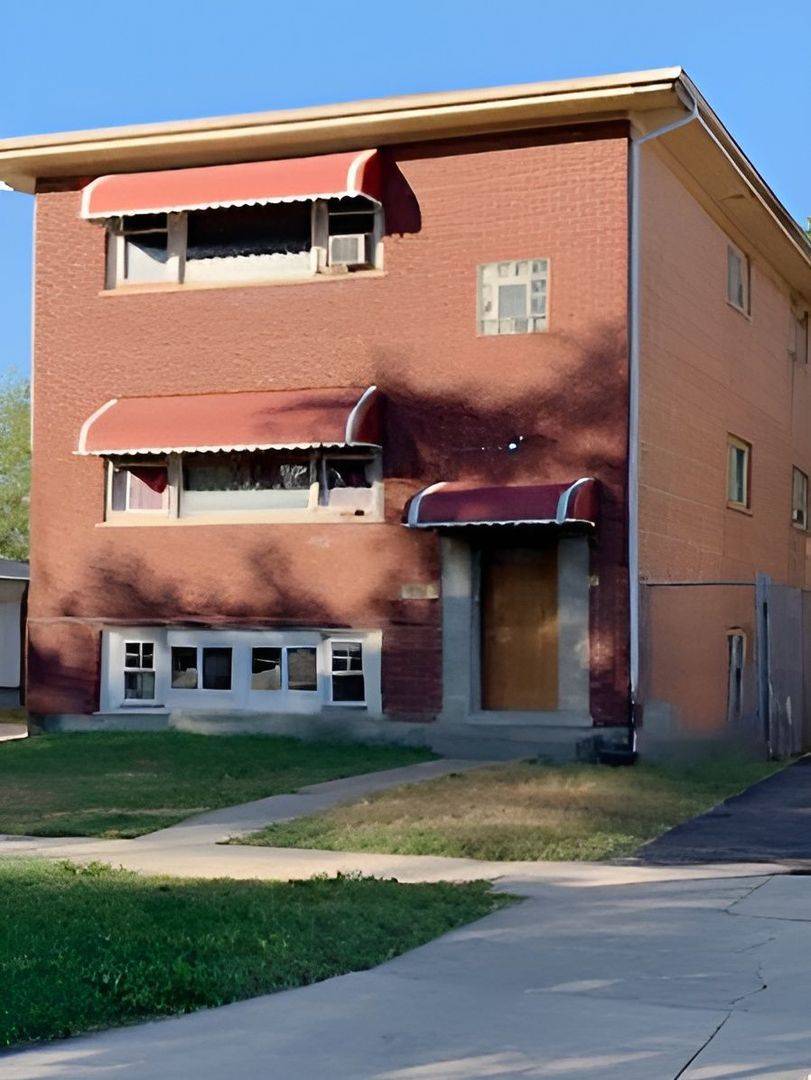 1016 S 14th AVE, Maywood, IL 60153