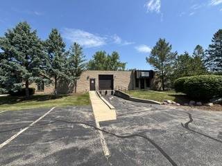 22290 N Hillview DR #4A, Lake Barrington, IL 60010
