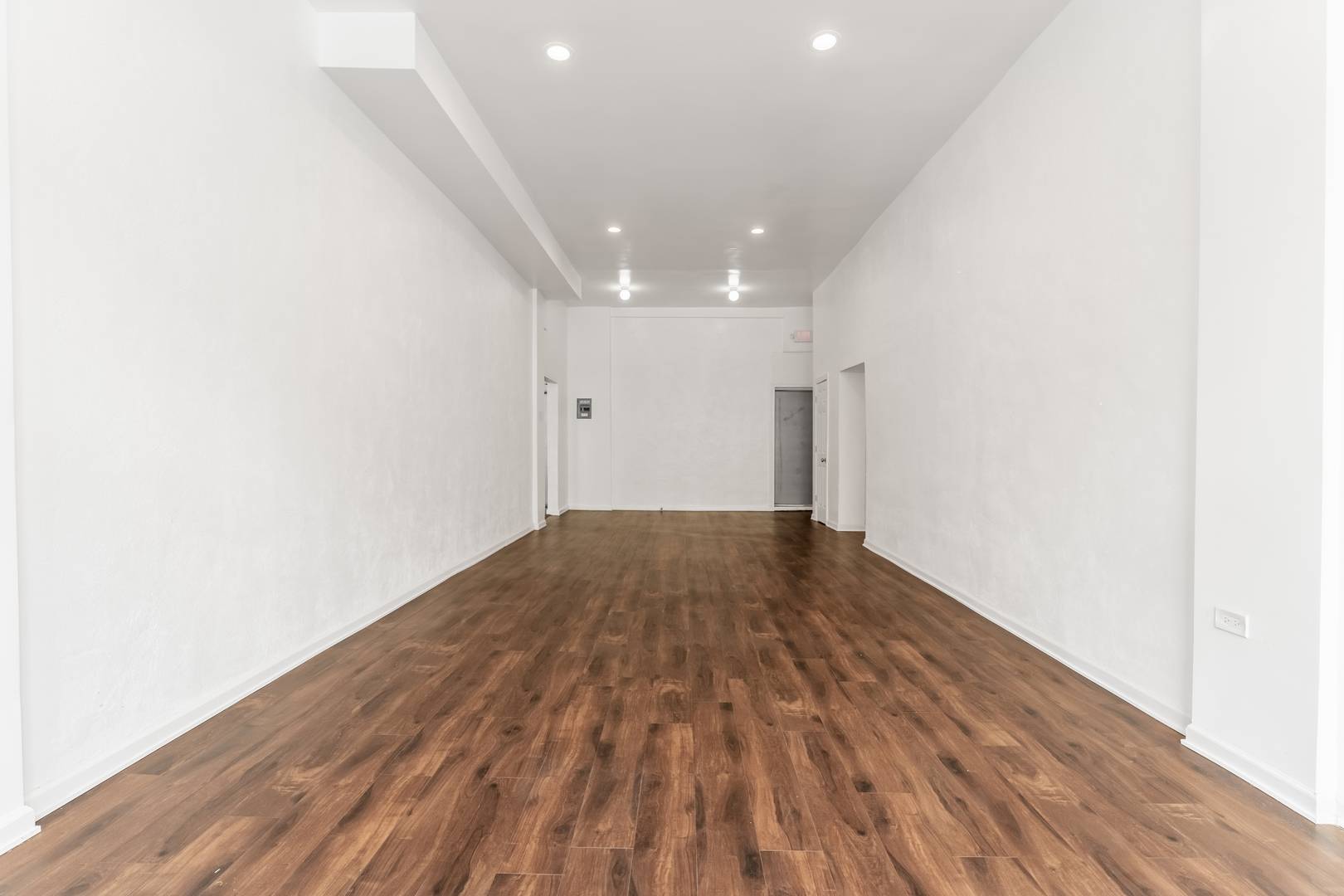 3905 W Lawrence AVE, Chicago, IL 60625